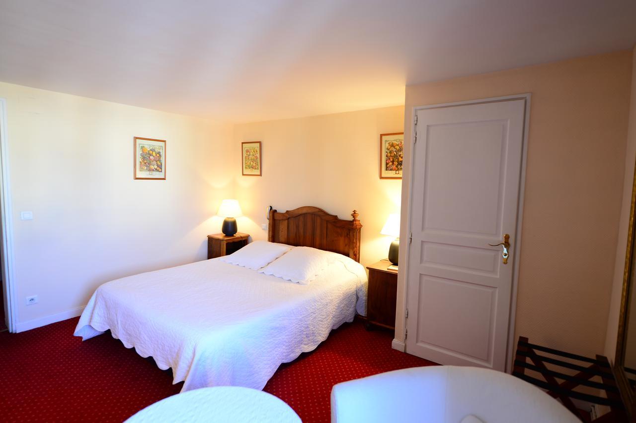 Hotel De l'Europe Aéroport Saint-Louis  Buitenkant foto